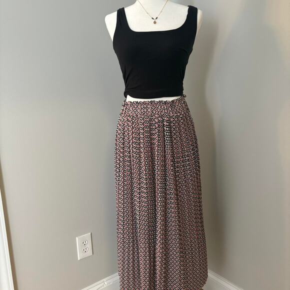 Geometric Pleated Midi Skirt – Size M - Picture 1 of 3